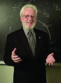 Почётный доктор с 2013 г., лауреат Нобелевской премии по химии Алан Хигер